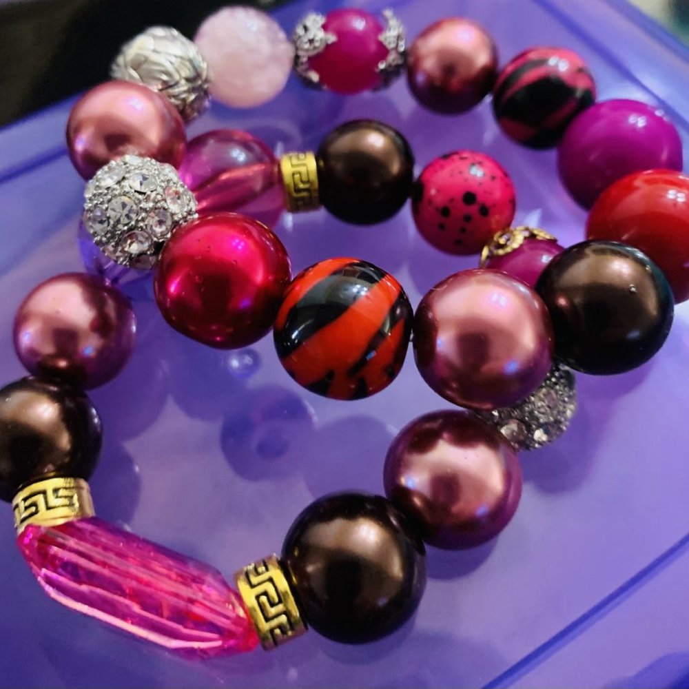 PINK BEADED BRACELET